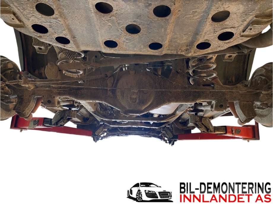 Bakaksel til Toyota Land Cruiser 100, 1998-2007  (TOYOTA|4211060540)