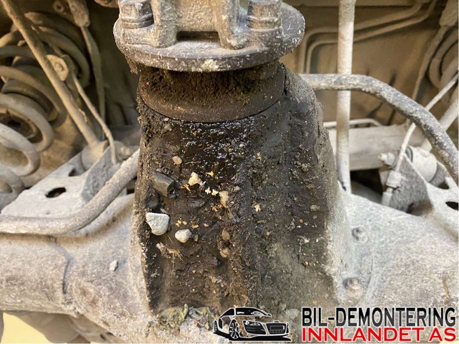 Bakaksel til Toyota Land Cruiser 100 1998-2007  (4211060540|)