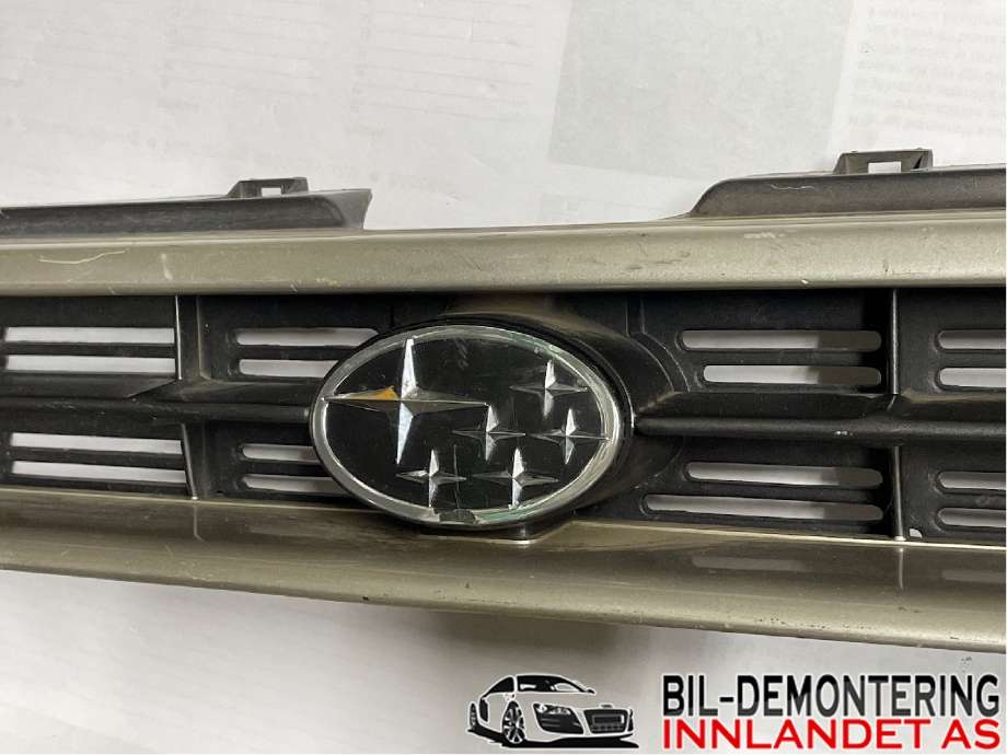 Grill til Subaru Legacy 1989-1994