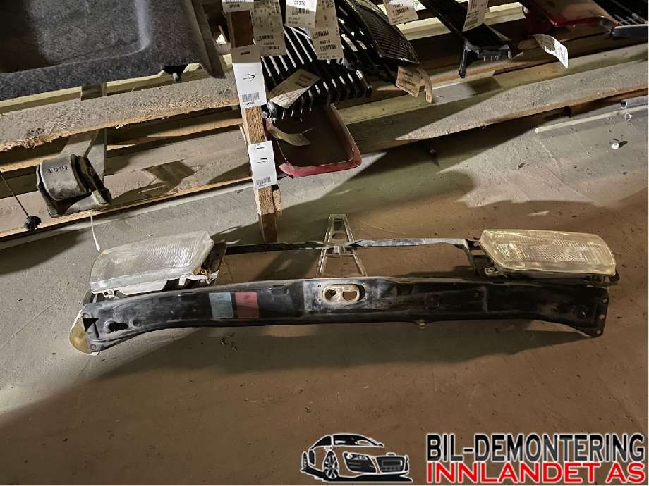 Frontplate øvre til VW Jetta 1985-1992  