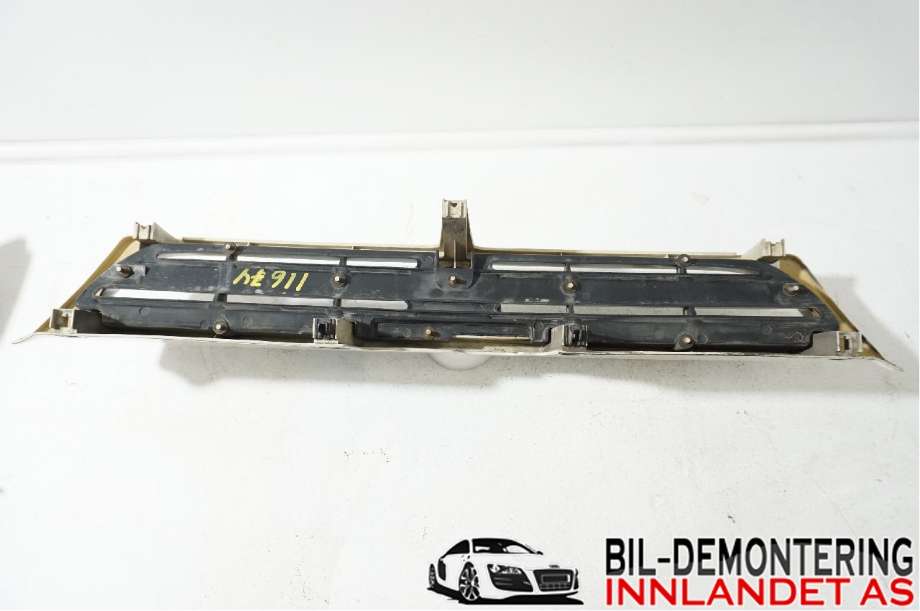 Grill til Subaru Legacy 1989-1994