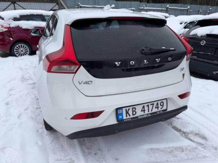 Volvo V40 2012-2019 , Motorkode: D4162T, Girkassekode: 