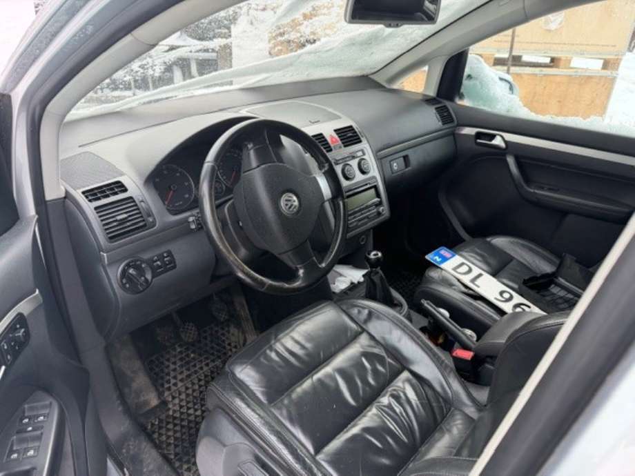 VW Touran 2007-2010 (Type I, Fase 2) , Motorkode: BLS, Girkassekode: 