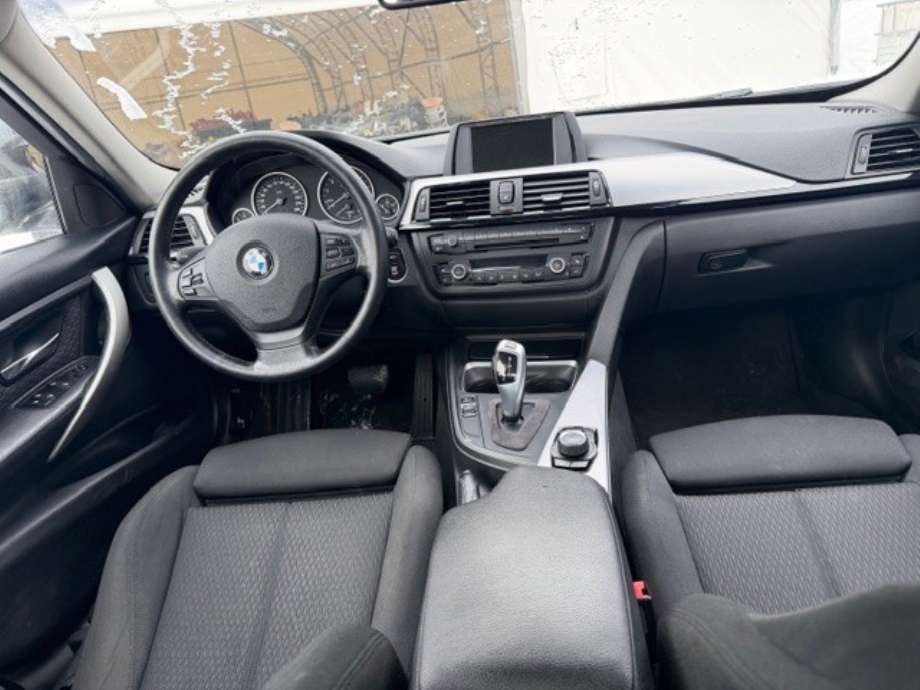 BMW 3-Serie 2012-2018 (F30/F31/F34) (F30/F31/F34), Motorkode: N20B20B, Girkassekode: 