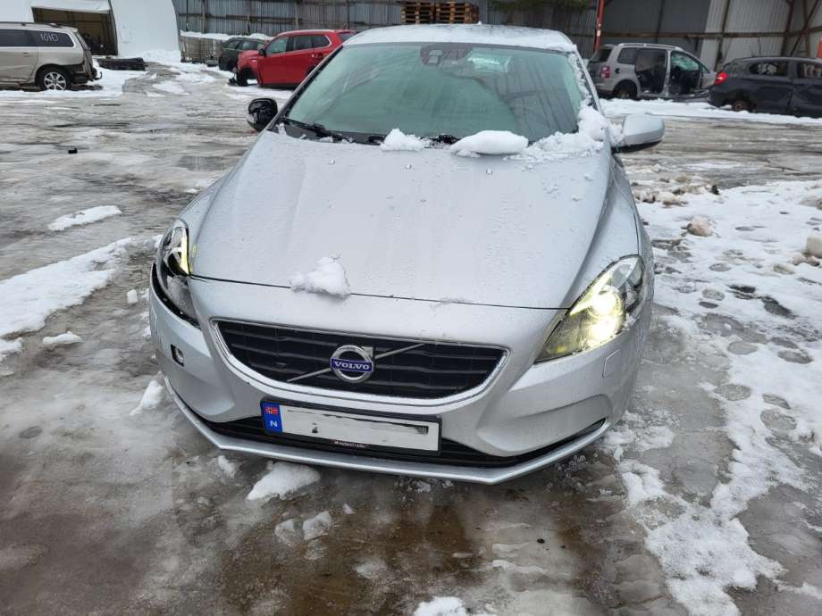 Volvo V40 2012-2019 delebil , Motorkode: D4162T, Girkassekode: 