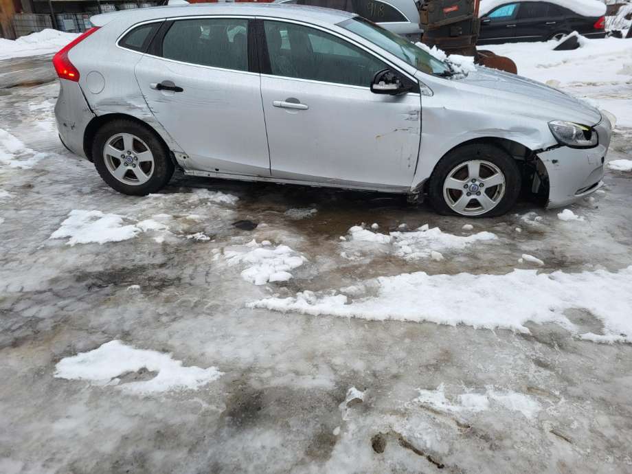 Volvo V40 2012-2019 delebil , Motorkode: D4162T, Girkassekode: 