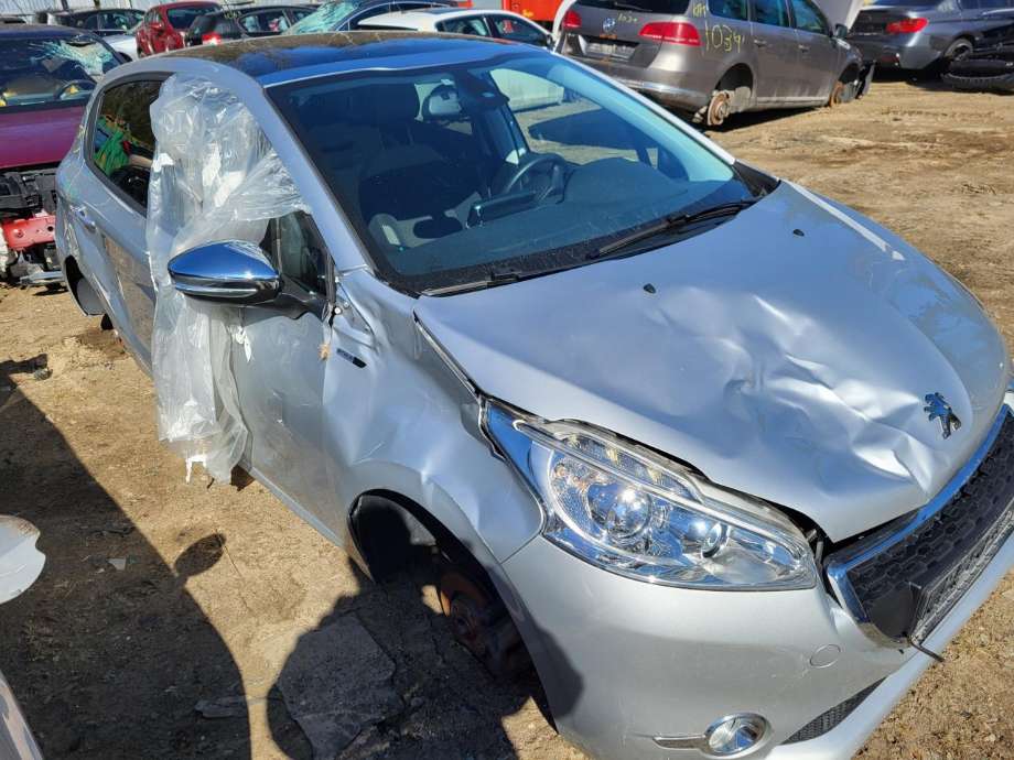 Peugeot 208 2012-2019 (Type I) delebil , Motorkode: HM01, Girkassekode: 