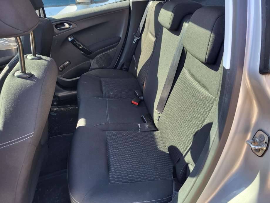 Peugeot 208 2012-2019 (Type I) delebil , Motorkode: HM01, Girkassekode: 