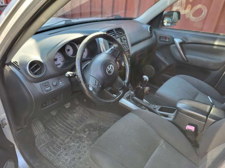 Toyota RAV4 2000-2006 (Type II) delebil , Motorkode: 1CD-FTV, Girkassekode: 