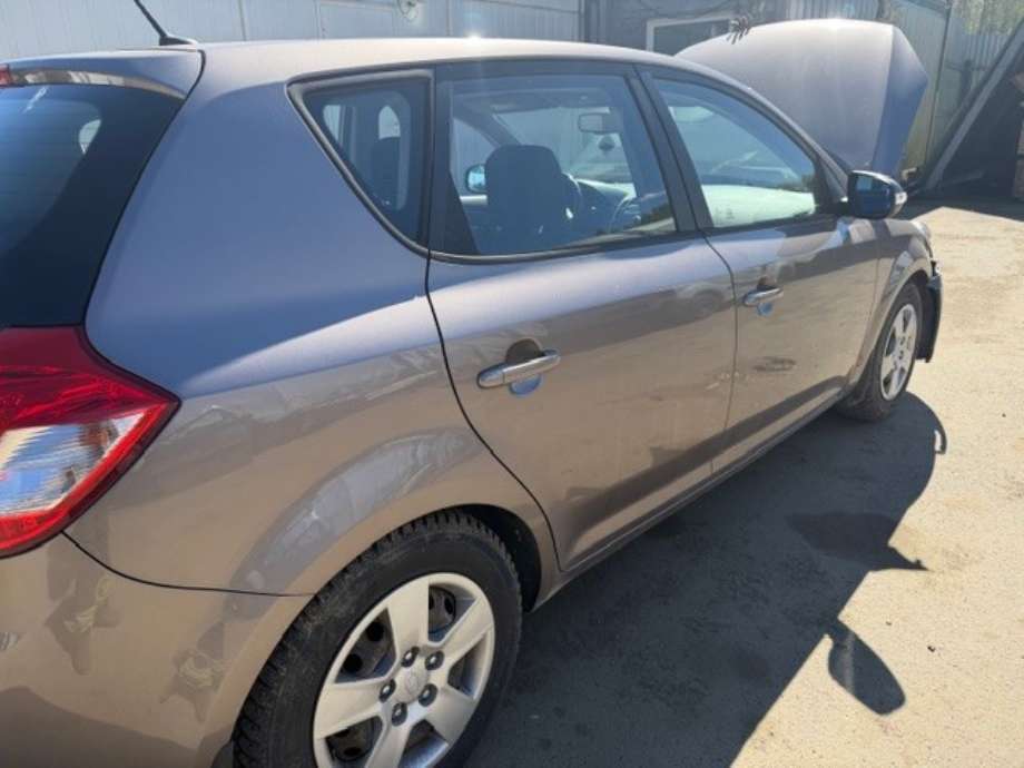 Kia Cee