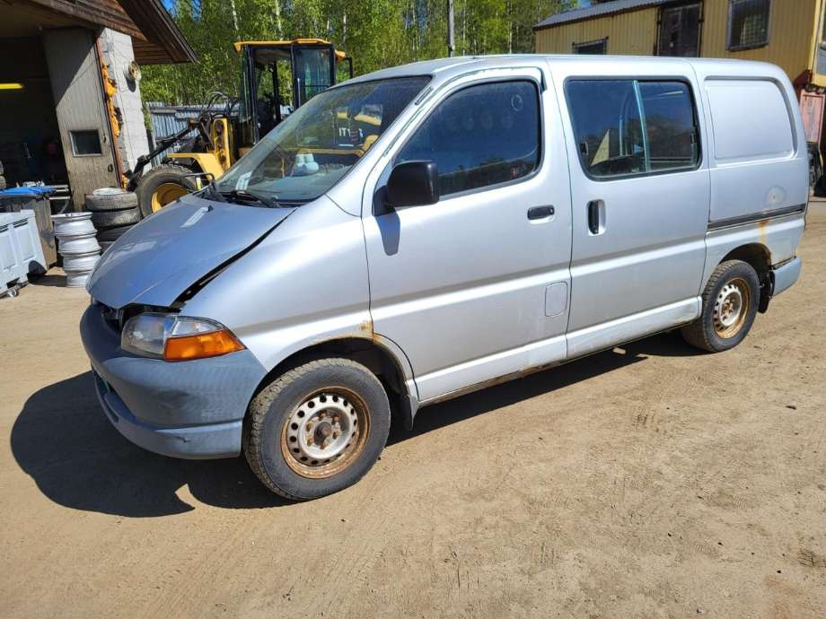 Toyota Hiace, 1996-2001 (Fase 1)  delebil , Motorkode: 2L-T