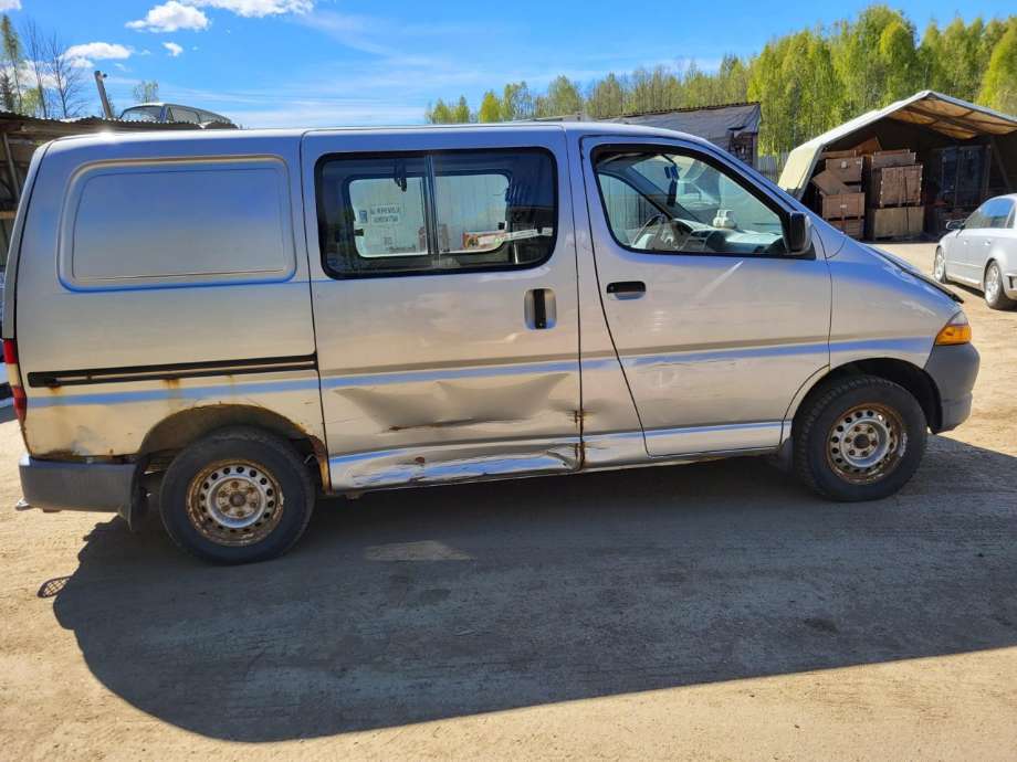 Toyota Hiace 1996-2001 (Fase 1) , Motorkode: 2L-T, Girkassekode: 