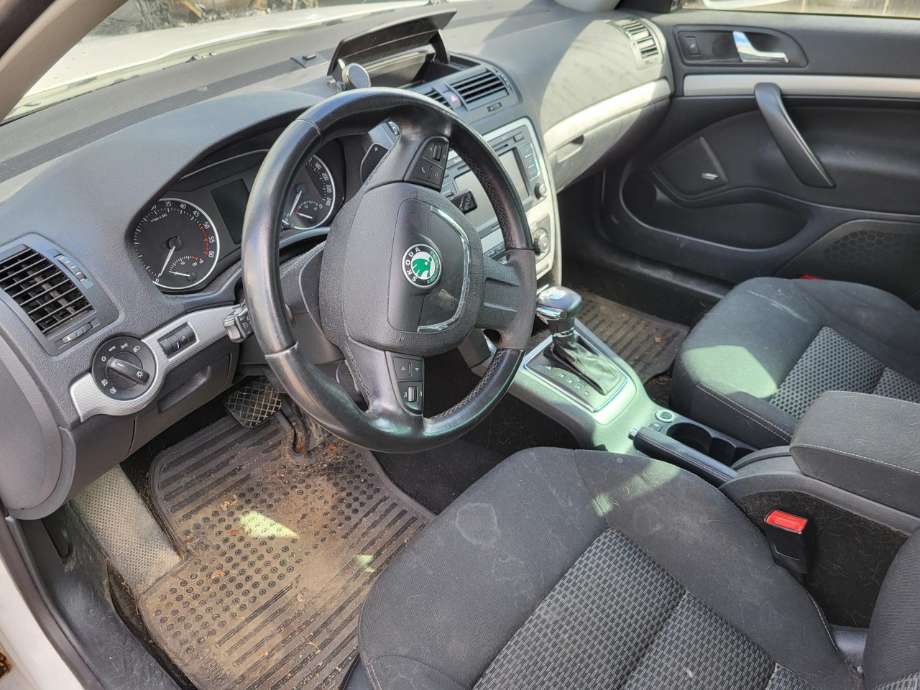 Škoda Octavia 2009-2013 (Type II, Fase 2) delebil , Motorkode: CAYC, Girkassekode: MLE