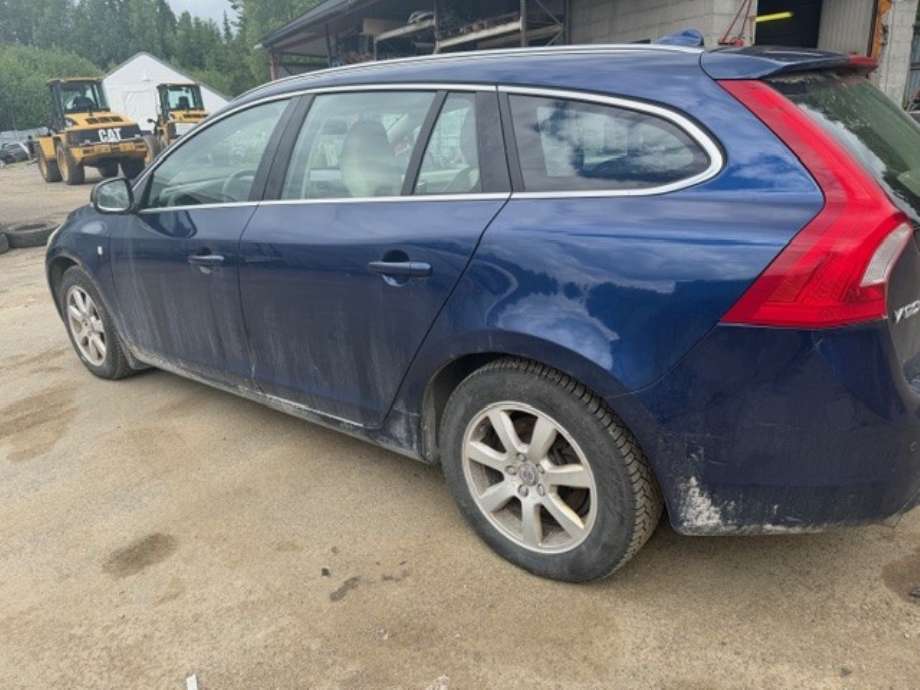 Volvo V60, 2010-2013 (Type I, Fase 1)  delebil , Motorkode: D4162T