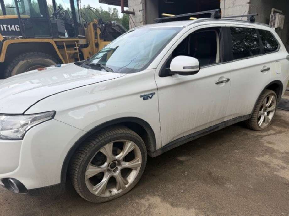 Mitsubishi Outlander 2015-->> (Type III, Fase 2) , Motorkode: 4B11, Girkassekode: 