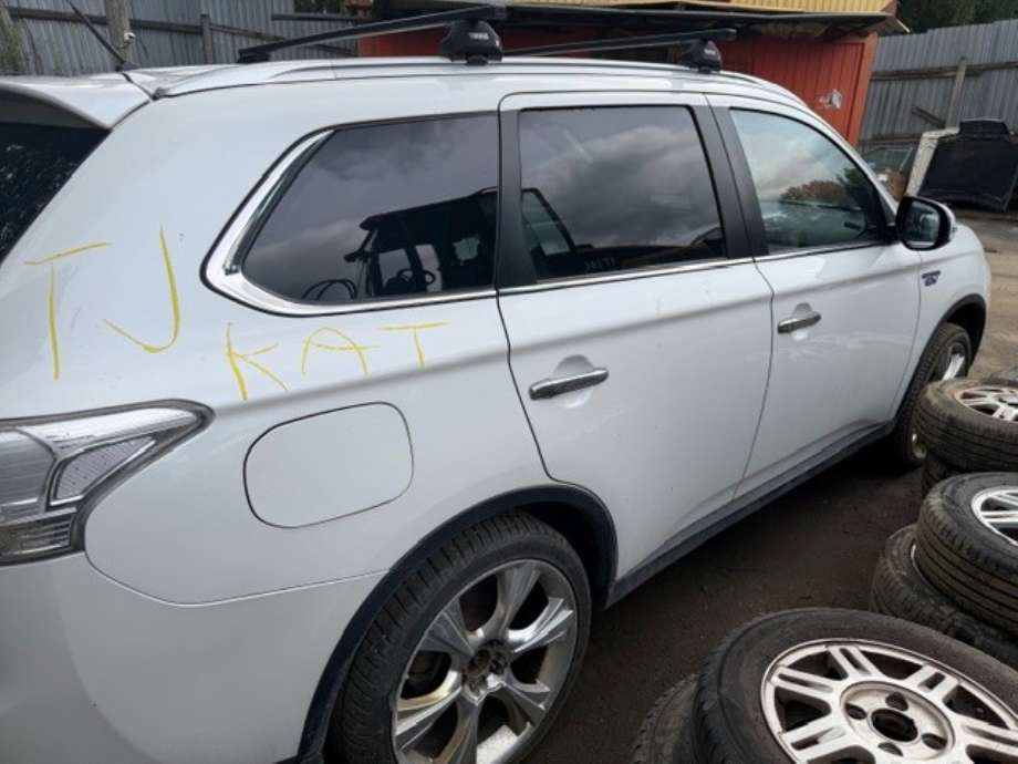 Mitsubishi Outlander 2015-->> (Type III, Fase 2) , Motorkode: 4B11, Girkassekode: 