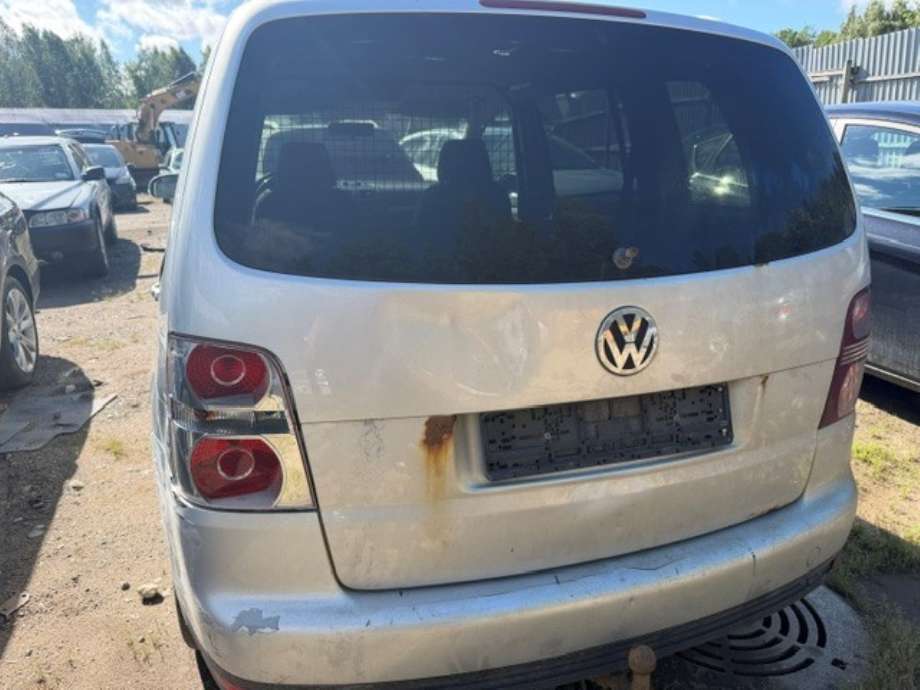 VW Touran 2010-2015 (Type I, Fase 3) , Motorkode: BLS, Girkassekode:
