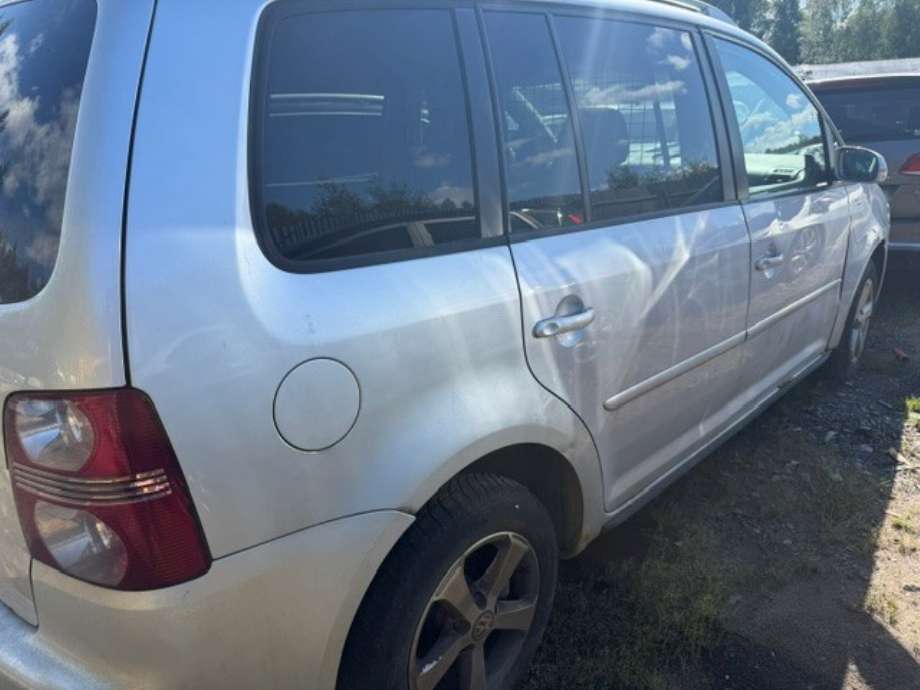 VW Touran 2010-2015 (Type I, Fase 3) , Motorkode: BLS, Girkassekode: