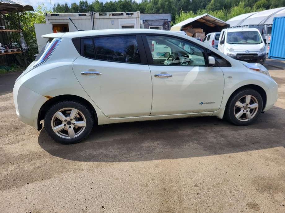 Nissan Leaf 2011-2017 (Type I) , Motorkode: , Girkassekode: