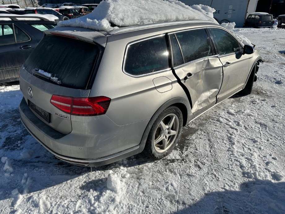 VW Passat 2015-2019 (Fase 1) (B8) (B8), Motorkode: DFCA, Girkassekode: QFE