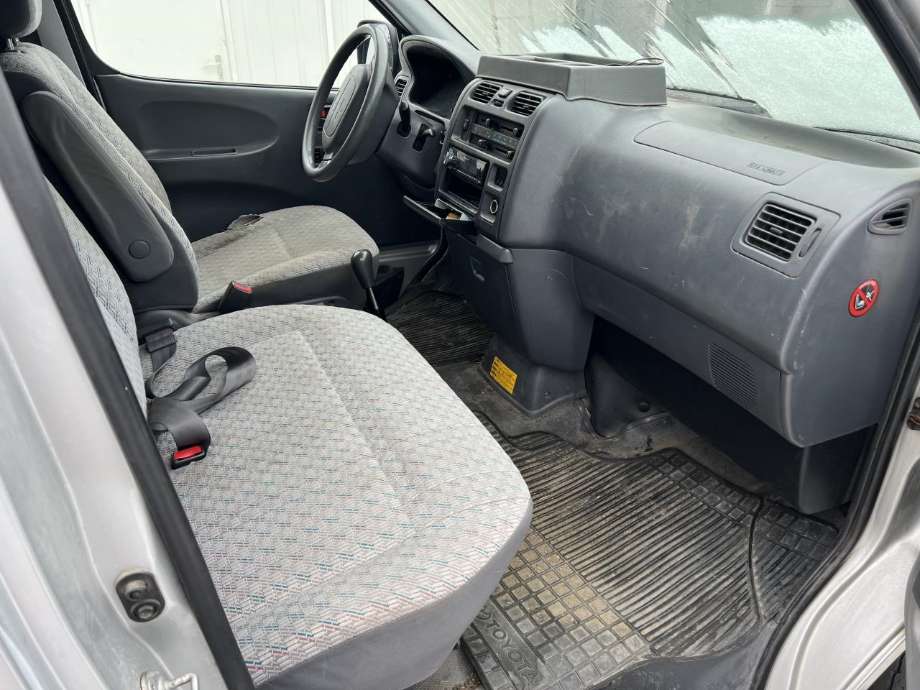 Toyota Hiace 2001-2006 (Fase 2) , Motorkode: 2KD-FTV, Girkassekode: