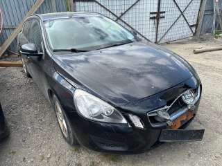 Volvo V60,   (|36050493)