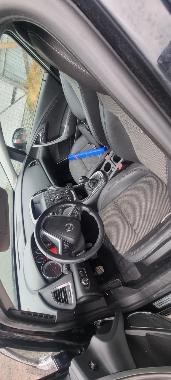 Opel Astra J 2010-2015 , Motorkode: A17DTR, Girkassekode: 