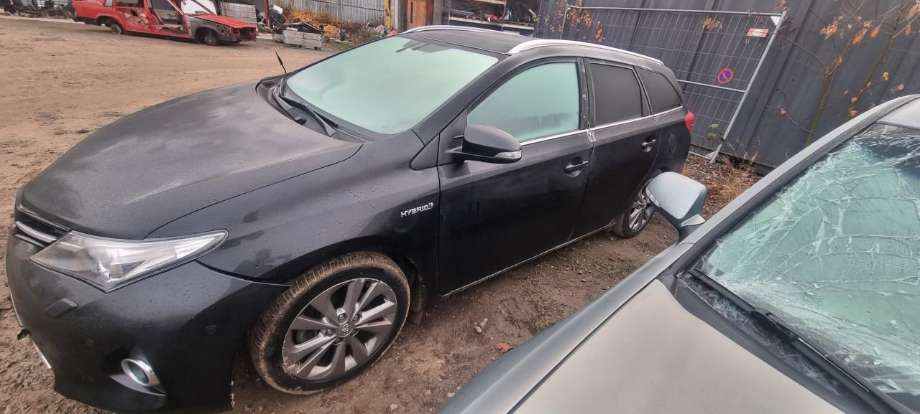 Toyota Auris 2013-2015 (Type II, Fase 1) , Motorkode: 2ZR-FXE, Girkassekode: 