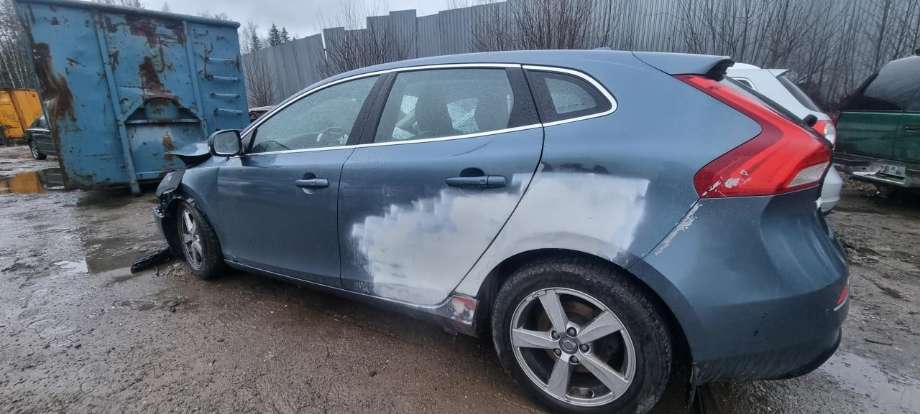 Volvo V40 2012-2019 , Motorkode: D4162T, Girkassekode: 
