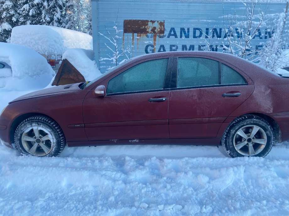 Mercedes C-Klasse 2004-2007 (Fase 2) (W203) (W203), Motorkode: 271 946, Girkassekode: 