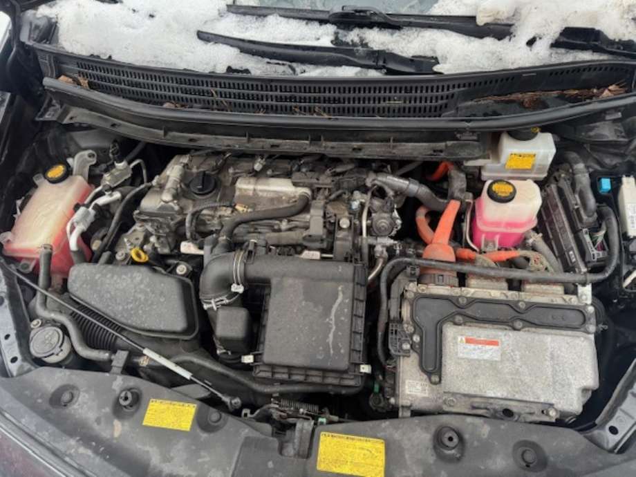 Toyota Prius +7 2012-2020 (Type III) (stasjonsvogn) (stasjonsvogn), Motorkode: 2ZR-FXE, Girkassekode: 