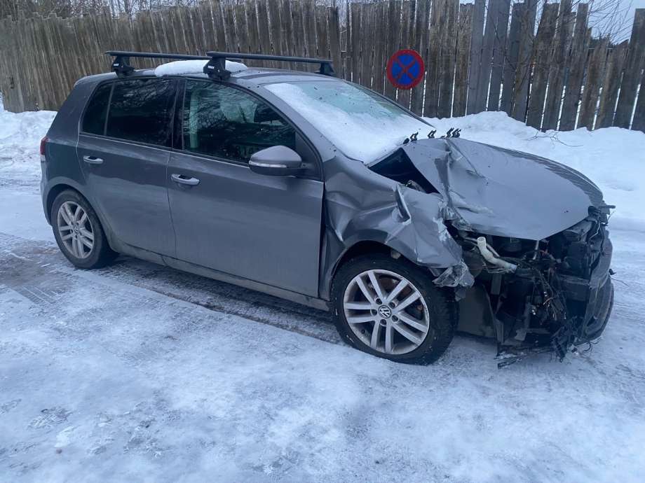 VW Golf VI 2008-2012 , Motorkode: CFF, Girkassekode: 