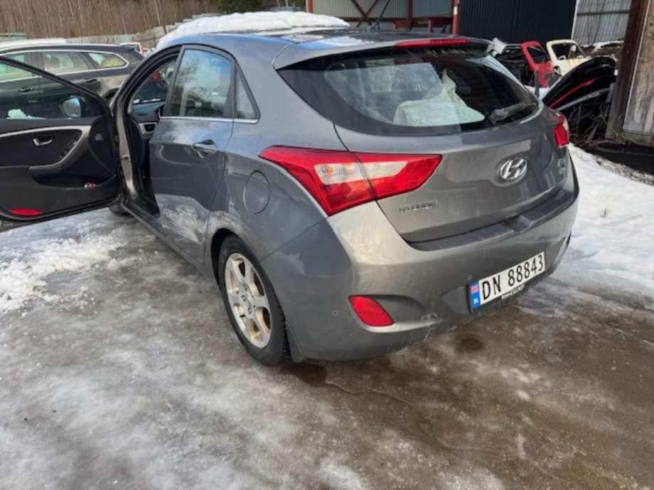 Hyundai i30 2012-2017 (Type II) , Motorkode: D4FB-5IL, Girkassekode: 