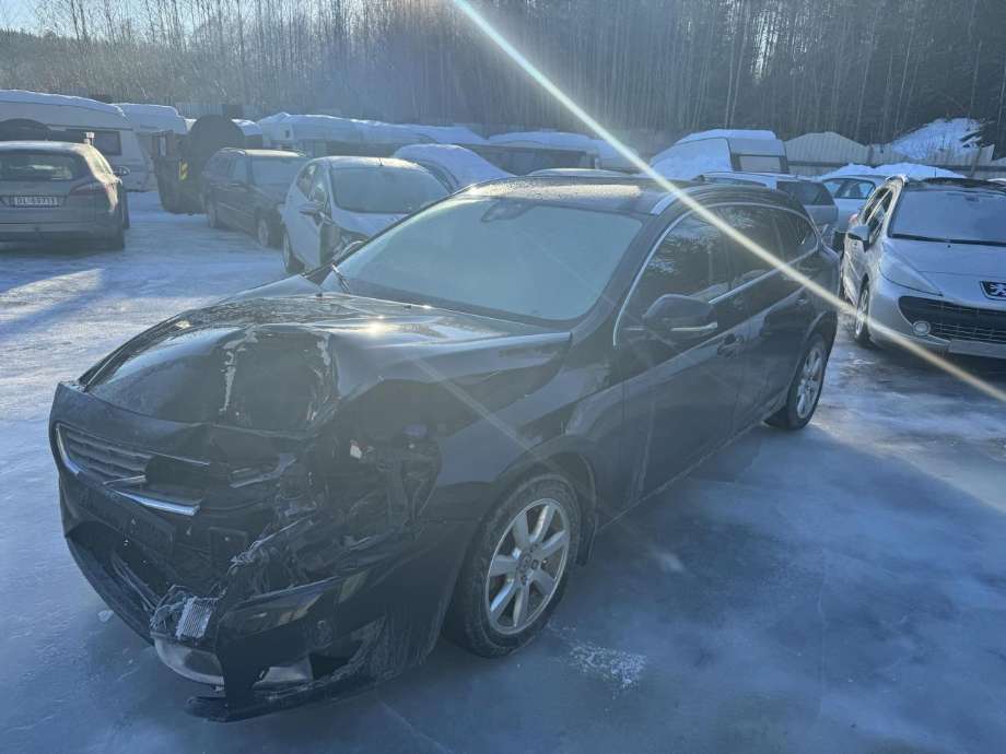 Volvo V60 2010-2013 (Type I, Fase 1) , Motorkode: D4162T, Girkassekode: 