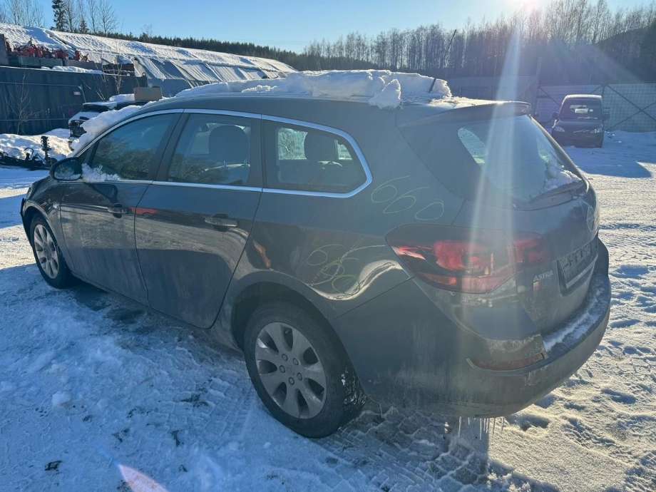 Opel Astra J 2010-2015 delebil , Motorkode: A17DTR, Girkassekode: 