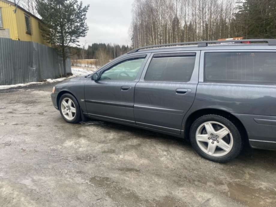 Volvo V70 2000-2004 (Type II, Fase 1) , Motorkode: D5244T(2), Girkassekode: 