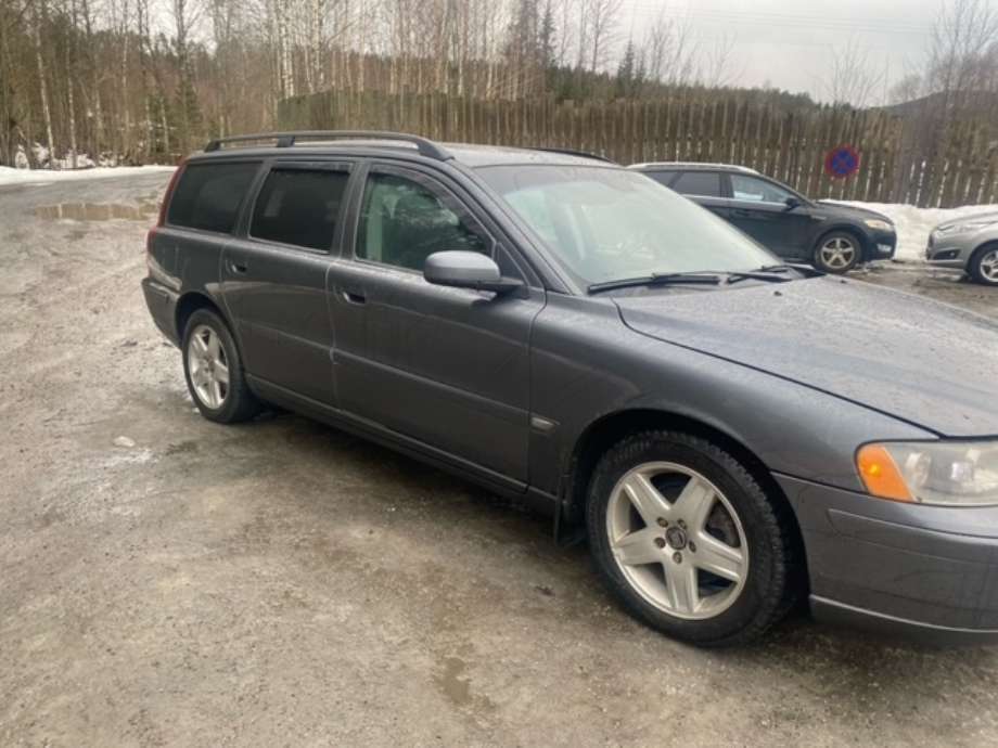 Volvo V70 2000-2004 (Type II, Fase 1) , Motorkode: D5244T(2), Girkassekode: 