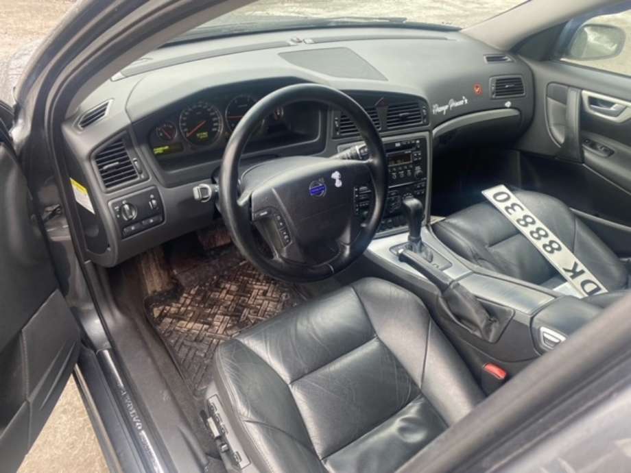Volvo V70 2000-2004 (Type II, Fase 1) , Motorkode: D5244T(2), Girkassekode: 