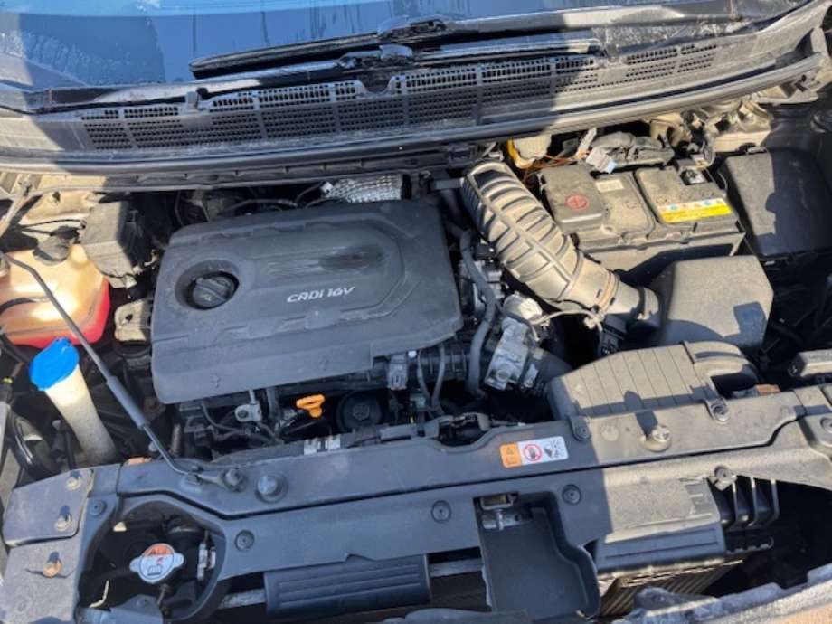 Kia Carens 2013-2018 Type III , Motorkode: D4FD-6IL, Girkassekode: 