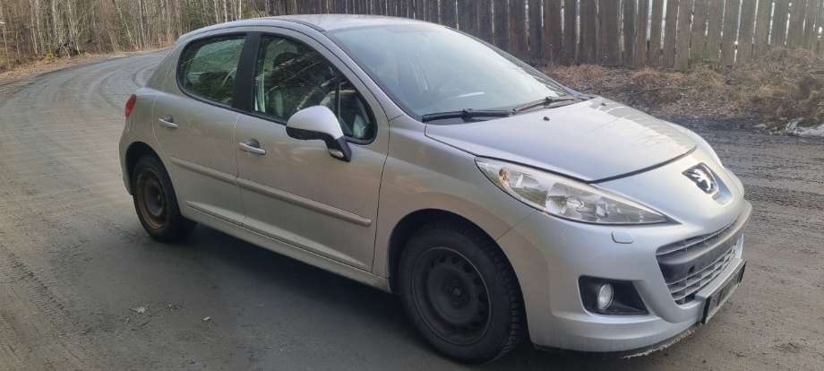 Peugeot 207 2006-2012 , Motorkode: 8H01, Girkassekode: 
