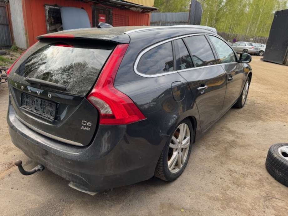 Volvo V60/V60 CC 2013-2018 (Type I, Fase 2) , Motorkode: D5244T15, Girkassekode: 