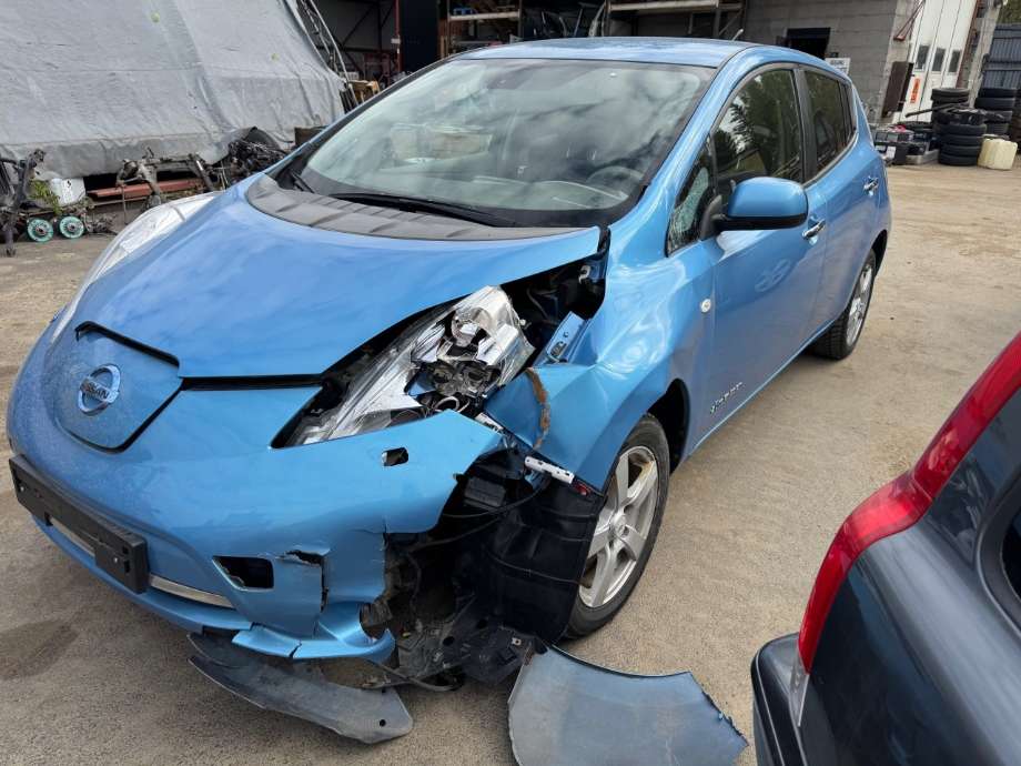 Nissan Leaf 2011-2017 (Type I) , Motorkode: EM61, Girkassekode: 