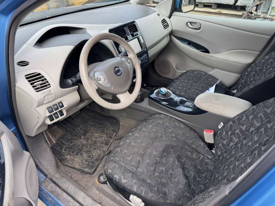 Nissan Leaf 2011-2017 (Type I) , Motorkode: EM61, Girkassekode: 