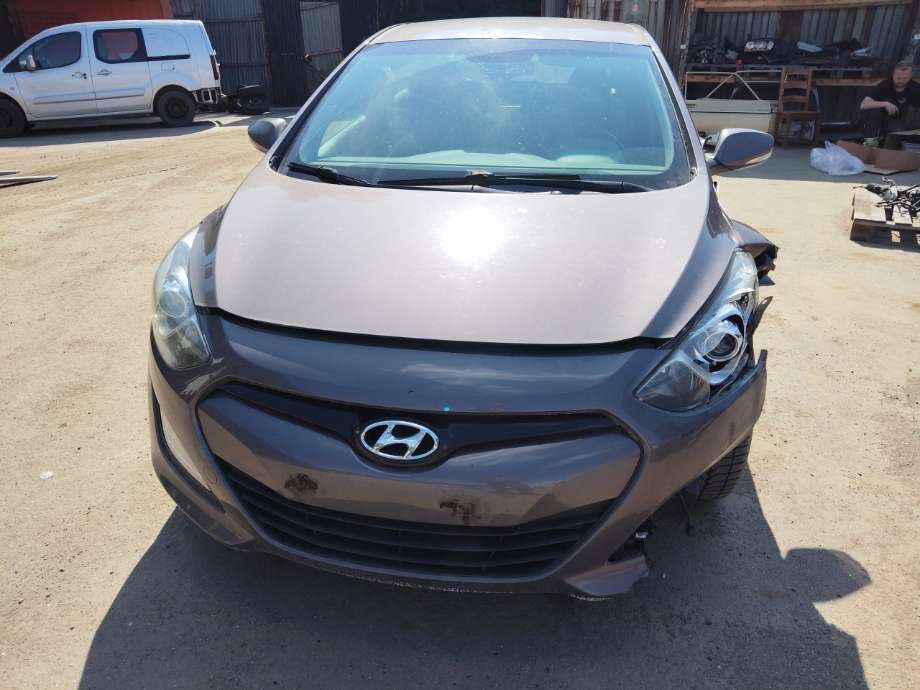 Hyundai i30 2007-2012 (Type I) delebil , Motorkode: D4FB-5IL, Girkassekode: 