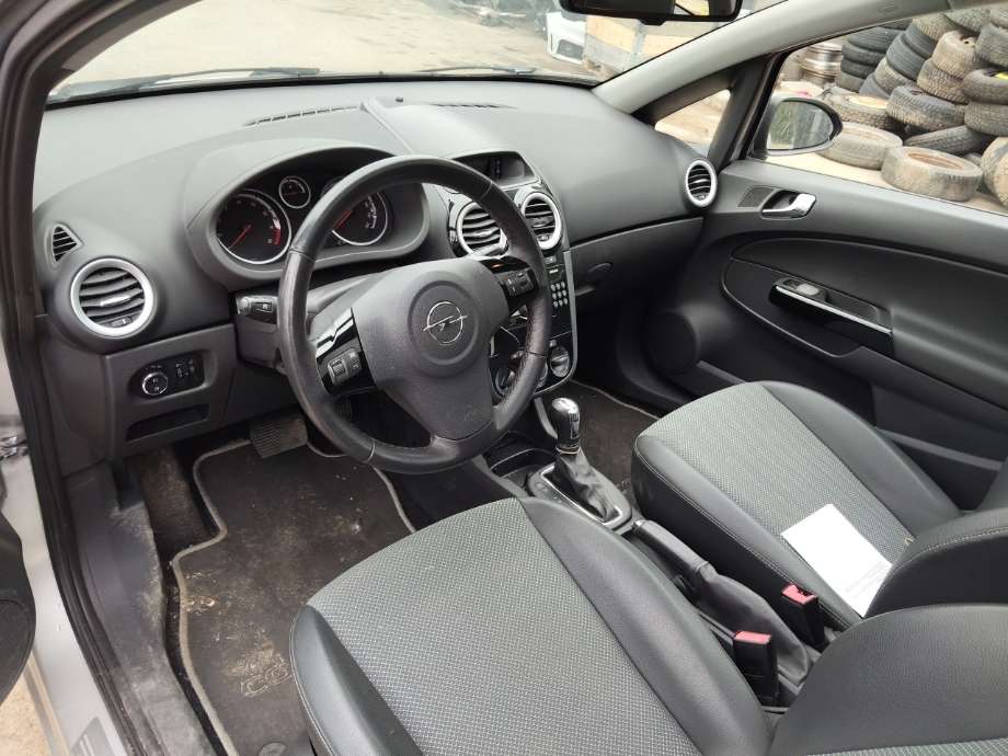 Opel Corsa D 2006-2014 , Motorkode: A14XER, Girkassekode: 