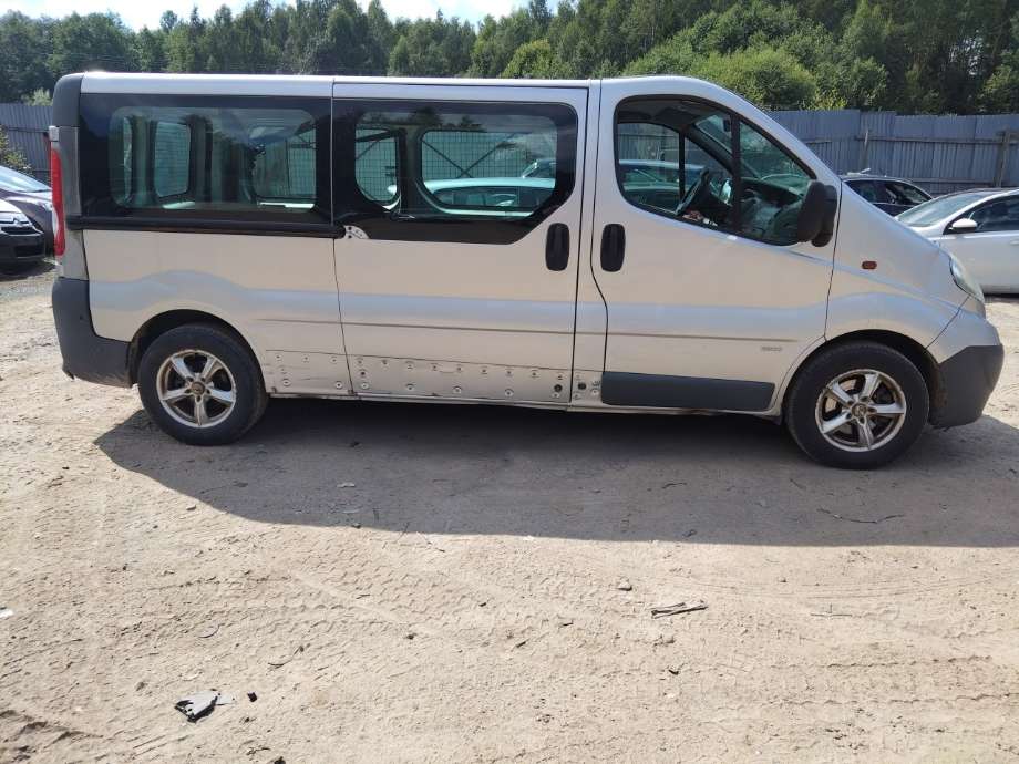 Opel Vivaro A 2006-2014 , Motorkode: M9R E7, Girkassekode: 