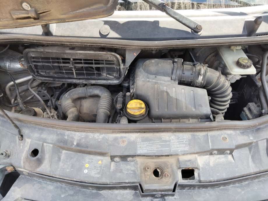 Opel Vivaro A 2006-2014 , Motorkode: M9R E7, Girkassekode: 