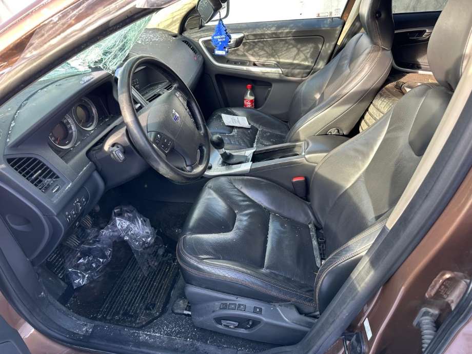 Volvo XC60 2008-2013 (Type I, Fase 1) , Motorkode: D5244T(5), Girkassekode: 