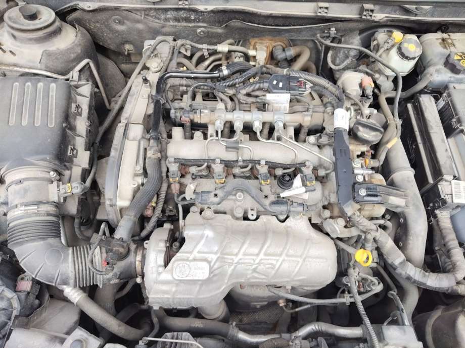 Opel Insignia A 2009-2014 , Motorkode: A20DTH, Girkassekode: 