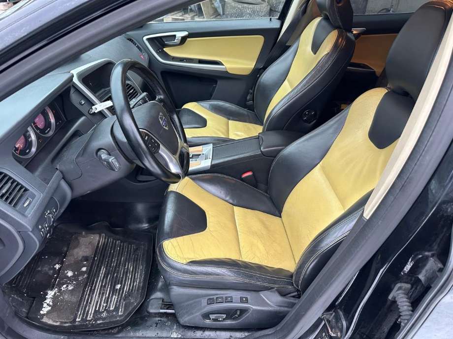 Volvo XC60 2008-2013 (Type I, Fase 1) , Motorkode: D5244T(16), Girkassekode: 36050936
